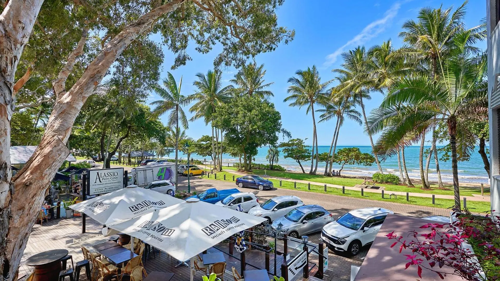Absolute Beachfront One Bedroom Alassio Apartment 201 Palm Cove